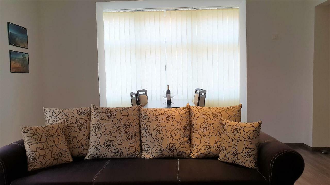 Villa Serena كارلوفي فاري المظهر الخارجي الصورة